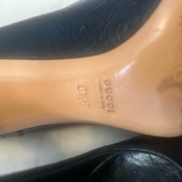 Women’s Authentic  Gucci Black leather heels. - Picture 4 of 5